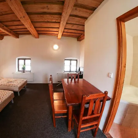 Apartmany Na Rynku Chvalsiny 18 Cesky Krumlov Exterior photo