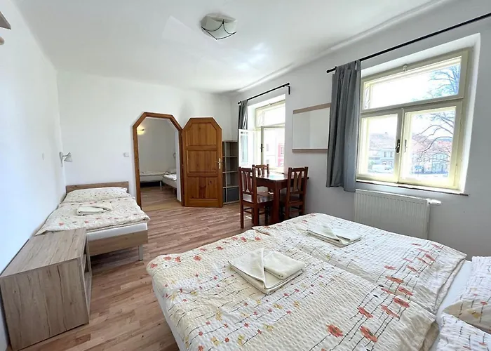 Apartmany Na Rynku Chvalsiny 18