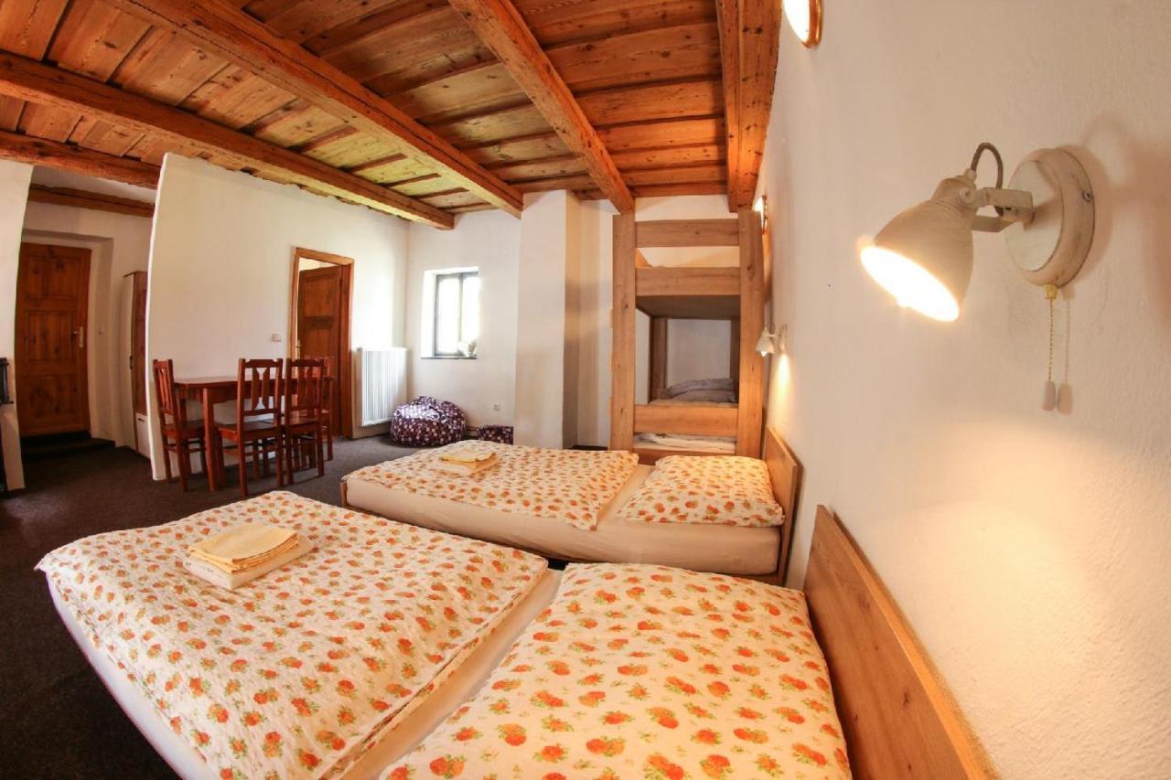 Na Rynku Chvalsiny 18 Apartmán